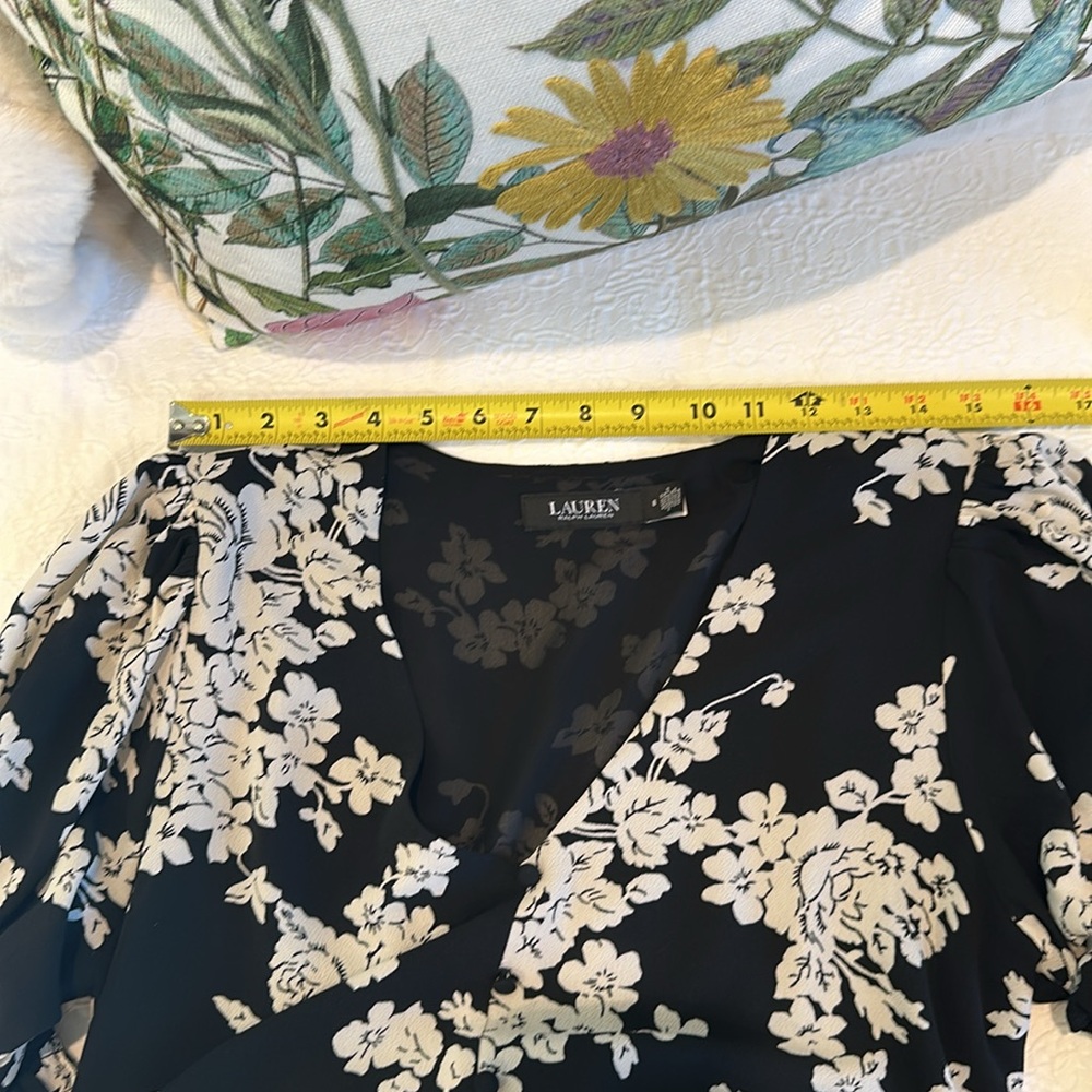 Lauren Ralph Lauren Floral Belted Midi Dress - size 8. - Picture 14 of 16